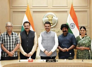 मुख्यमंत्री देवेंद्र फडणवीस यांच्याकडून ‘देऊळ बंद २’ च्या संपूर्ण टीमचे कौतुक!