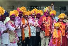 पतंगाची आकाशात भरारी तर कप बशी मात्र राहिली टेबलावरी…..